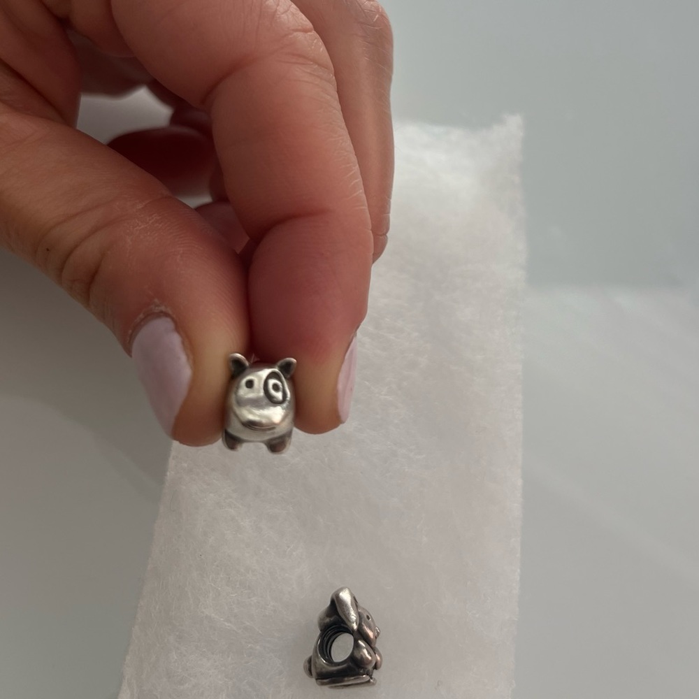 Dog Charm for Pandora bracelet, does not have ALE trademark.